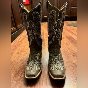 Corral distressed wing boots